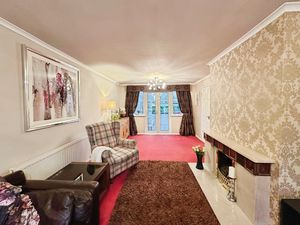 Lounge- click for photo gallery